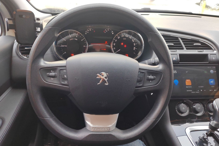 Peugeot 3008 2018 car image #15