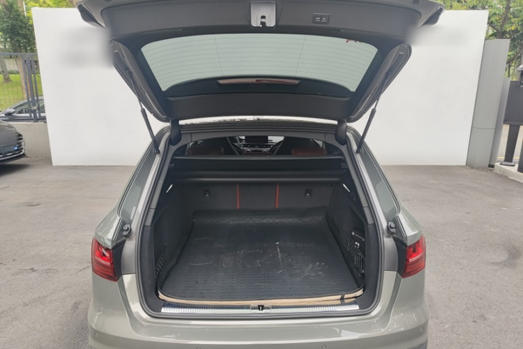 Audi S4 2023 car image #15