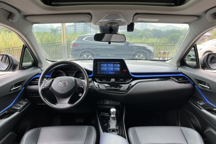 Toyota C-HR 2022 #15 Toyota C-HR 2022 immagine di auto #15