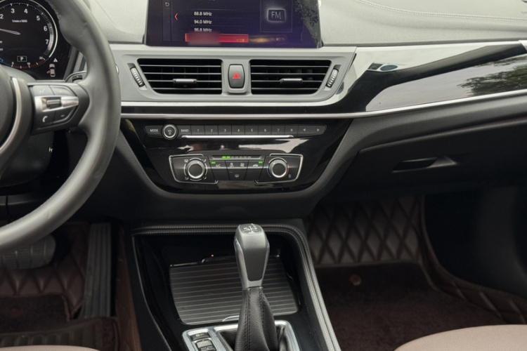 BMW 1 Series M 2019 immagine di auto #15