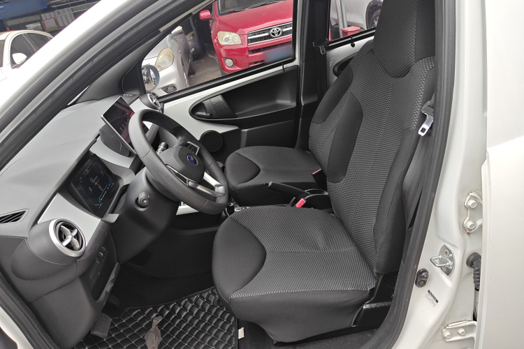 BYD e1 2019 car image #15