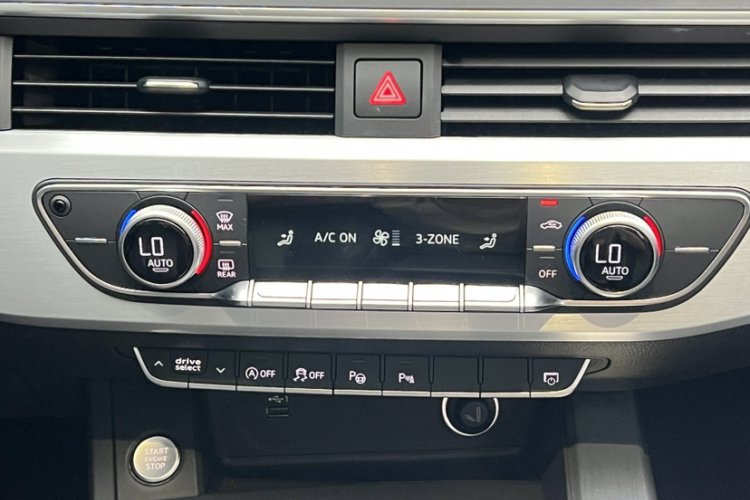 Audi A4 2019 car image #15