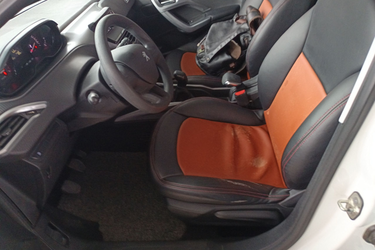 Peugeot 2008 2016 image de voiture #15
