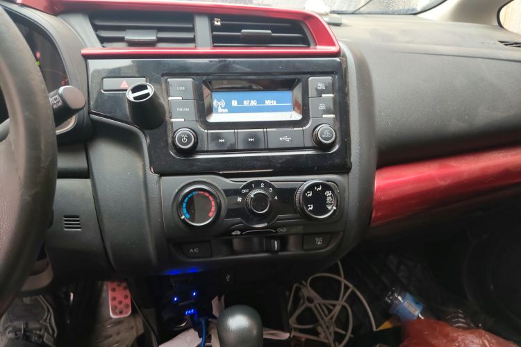 Honda Fit (Imported) 2015 صورة سيارة #15