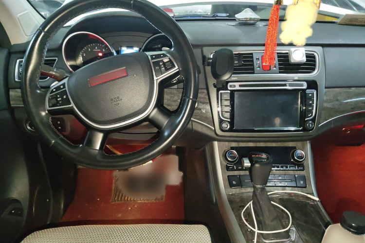 Haval H8 2015 car image #15