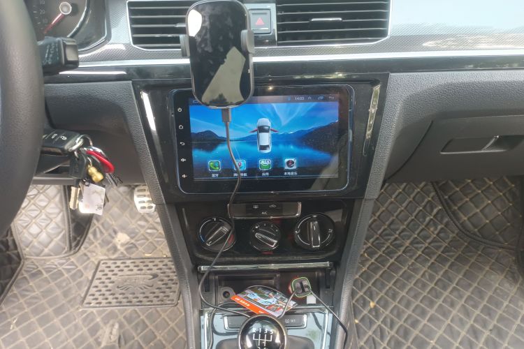 Volkswagen C-Trek 2017 immagine di auto #15