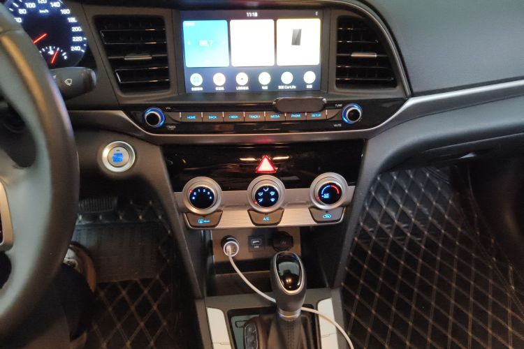 Hyundai Elantra AD 2020 immagine di auto #15