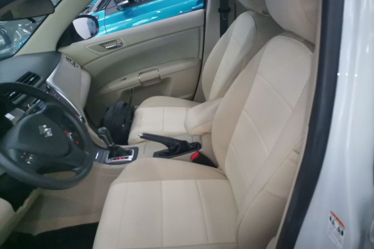 Suzuki Kizashi 2016 изображение автомобиля #15