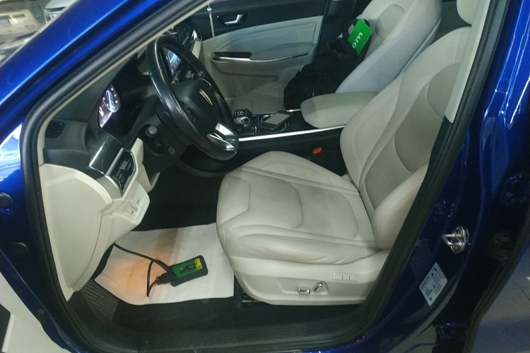 HongQi E-HS3 2019 car image #15