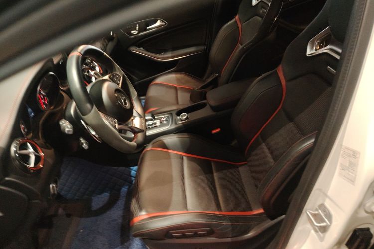 Mercedes-Benz GLA AMG 2017 car image #15