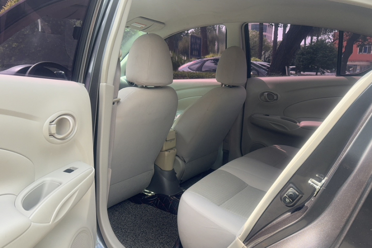 Nissan Sunny 2017 car image #15