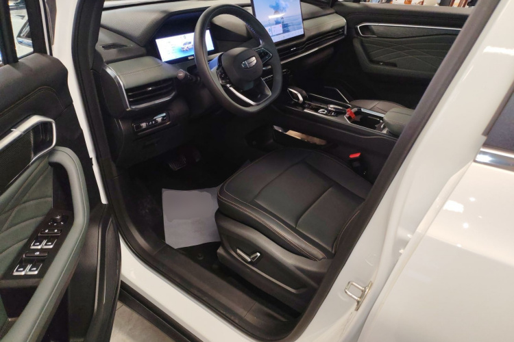 GEELY Okavango L 2025 car image #15