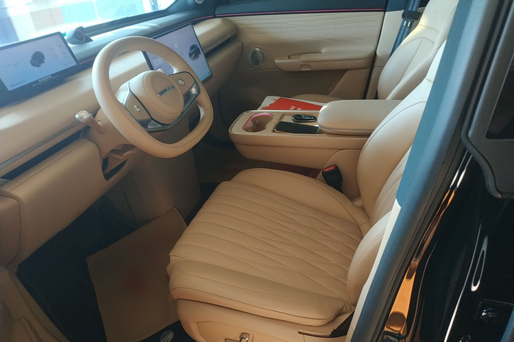 Exceed Stellar Era ET 2025 car image #15