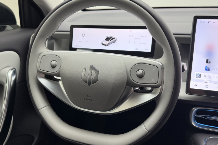 零跑汽车 零跑B01 2025 汽车图片 #15