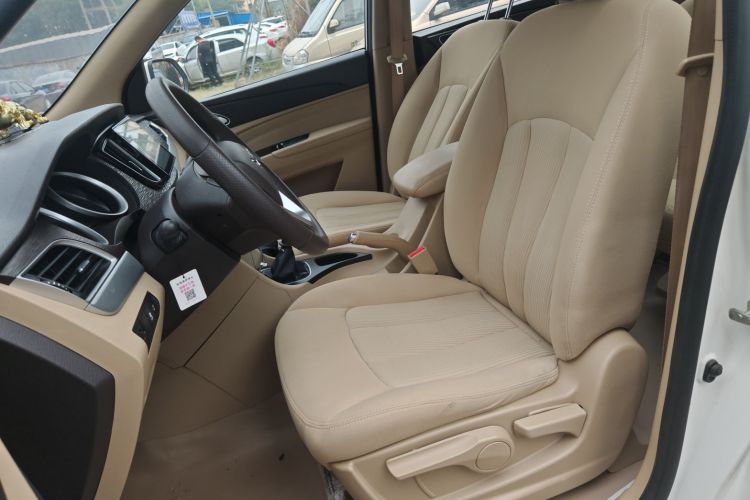 五菱汽车 五菱730 2019 #15 五菱汽车 五菱730 2019 汽车图片 #15