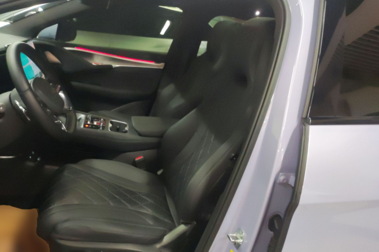 BYD Sea Lion 07 EV 2024 car image #15