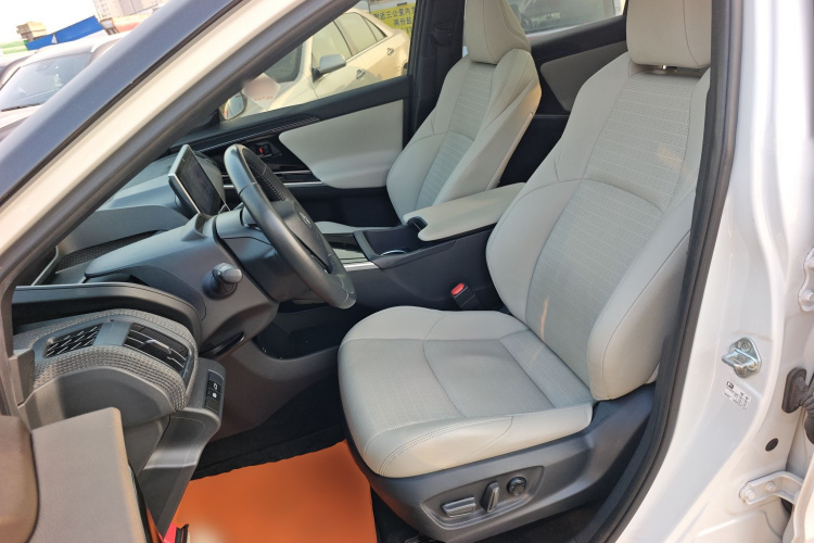 Toyota bZ4X 2022 immagine di auto #15