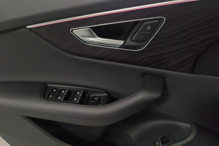 Audi Q8 2021 #15 Audi Q8 2021 car image #15