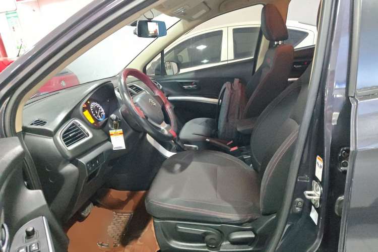 Suzuki S-Cross 2016 immagine di auto #15