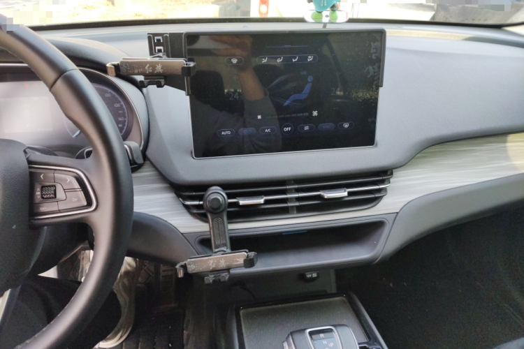 HongQi E-QM5 2023 immagine di auto #15