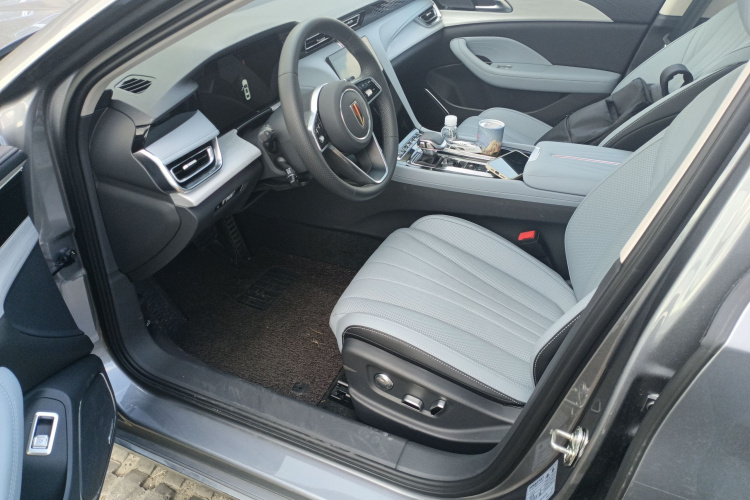 HongQi H5 PHEV 2025 #15 HongQi H5 PHEV 2025 immagine di auto #15