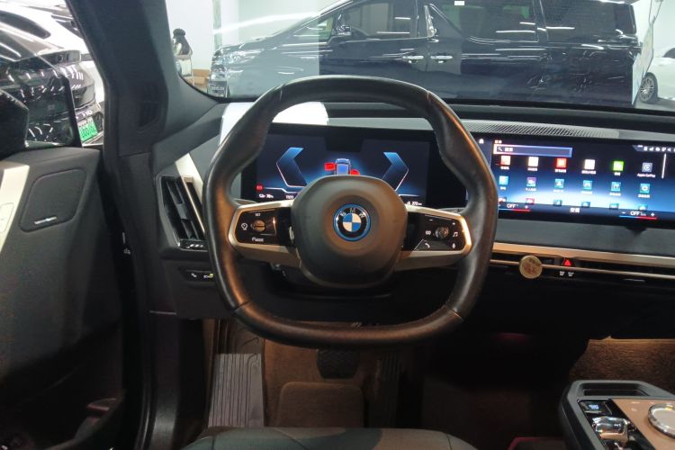 BMW i5 M60 2022 car image #15