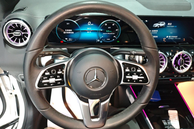 Mercedes-Benz EQB Class 2022 #15 Mercedes-Benz EQB Class 2022 car image #15