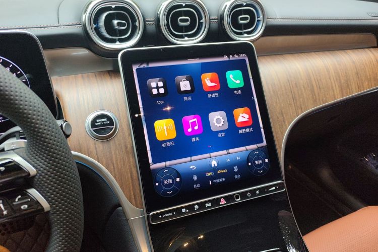 Mercedes-Benz GLC Class New Energy 2025 imagen de coche #15