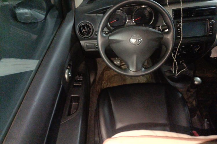 日产 骊威 2013 汽车图片 #15