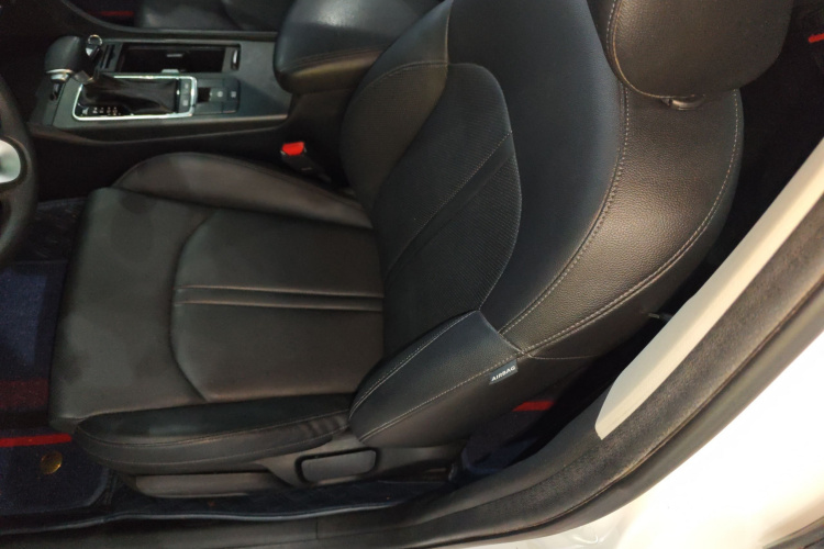 起亚 起亚K5新能源 2019 汽车图片 #15