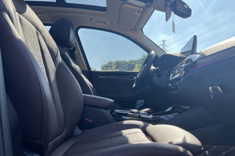 BMW iX3 2022 car image #15