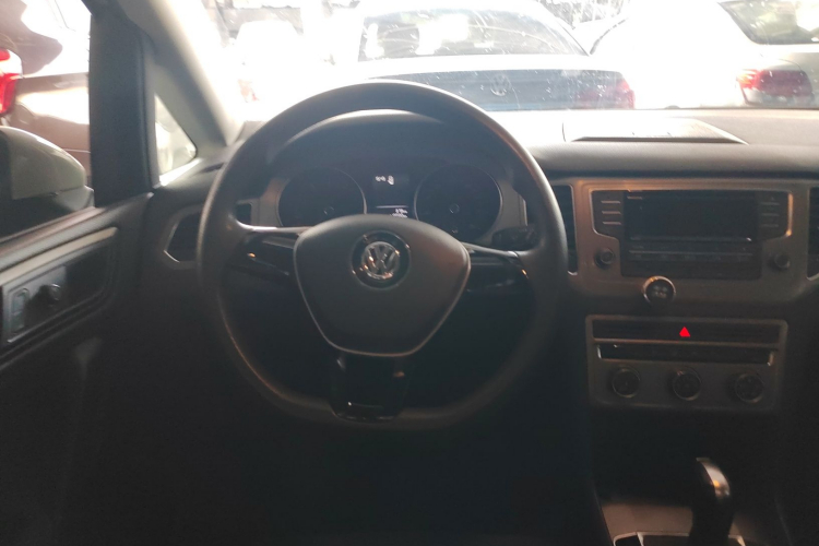 Volkswagen Golf Sportsvan 2018 #15 Volkswagen Golf Sportsvan 2018 car image #15