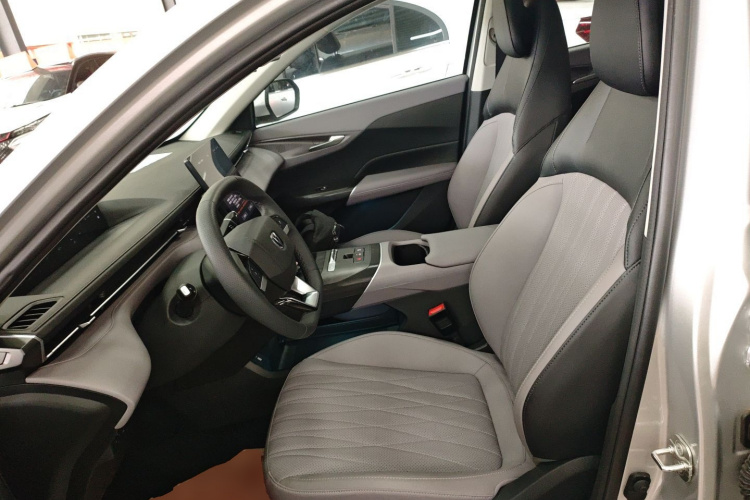 Changan EadoPHEV 2025 car image #15