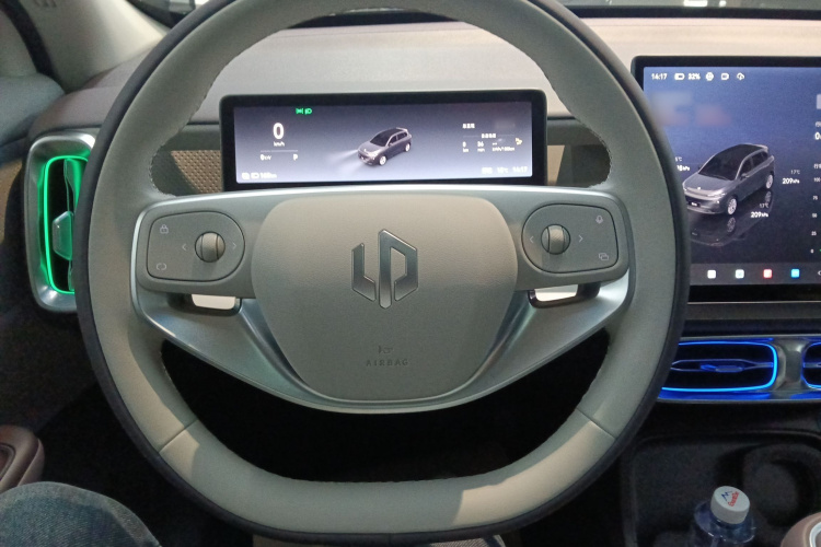 零跑汽车 零跑B10 2025 汽车图片 #15