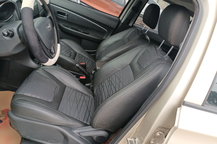 Kaiyi E3 2018 #15 Kaiyi E3 2018 car image #15