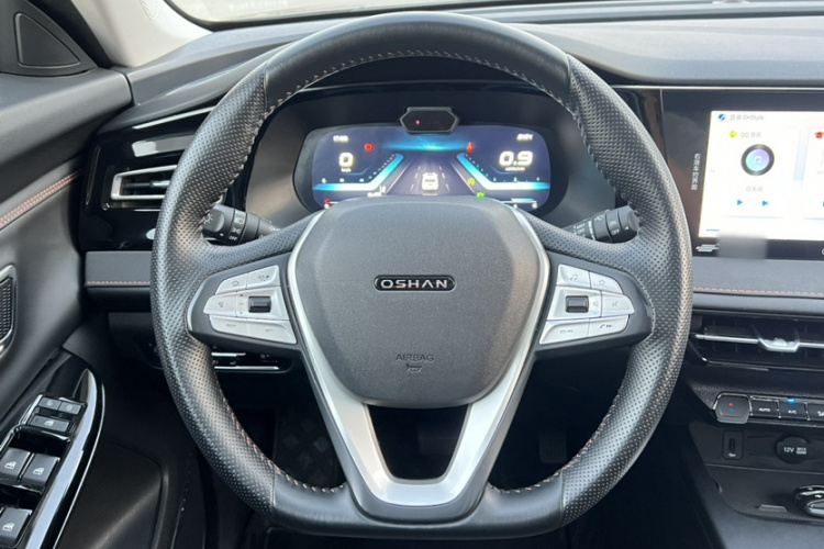 Changan X7 PLUS 2022 car image #15