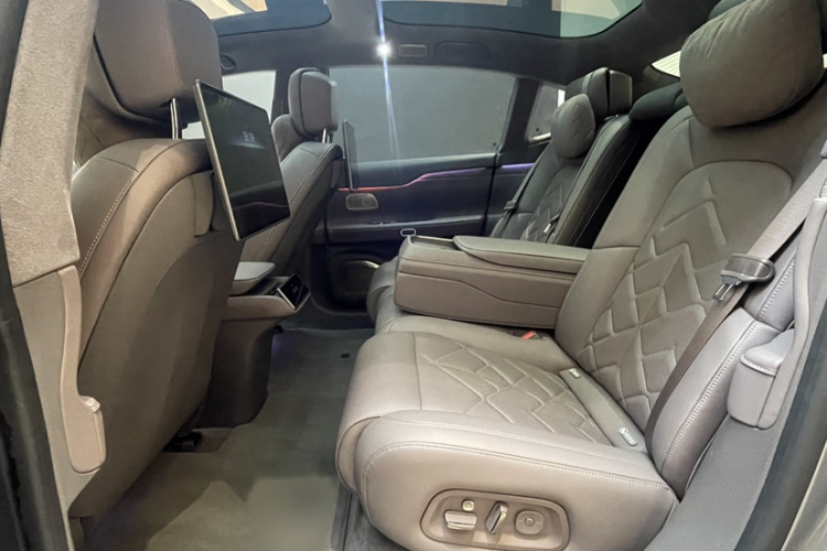 蔚来 蔚来ET7 2024 汽车图片 #15