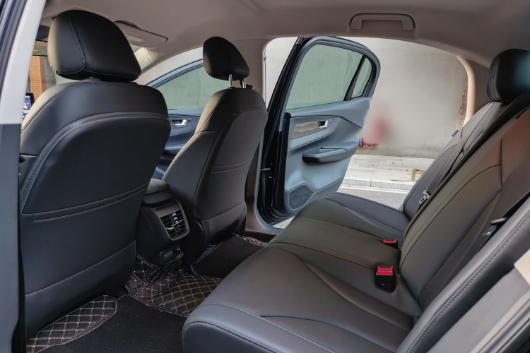 HongQi E-QM5 2024 immagine di auto #15