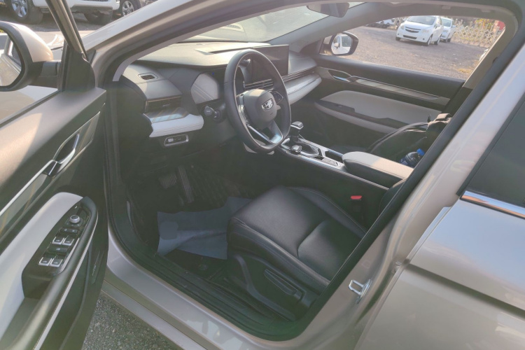 GEELY Emgrand L 2022 immagine di auto #15