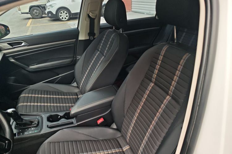 Volkswagen Lavida 2020 car image #15