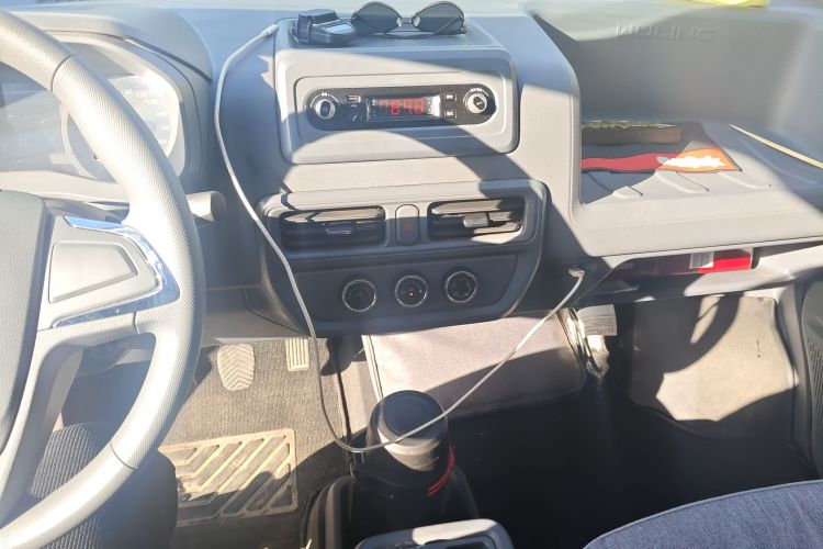 五菱汽车 五菱扬光电卡 2025 汽车图片 #15