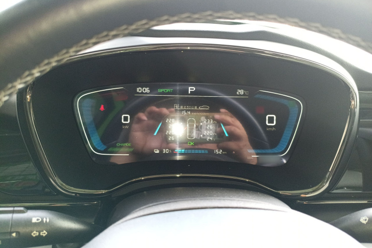 BYD e9 2021 #15 BYD e9 2021 immagine di auto #15