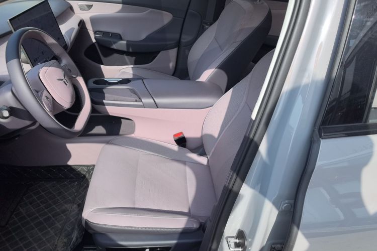 HongQi TianGong 05 2025 #15 HongQi TianGong 05 2025 car image #15