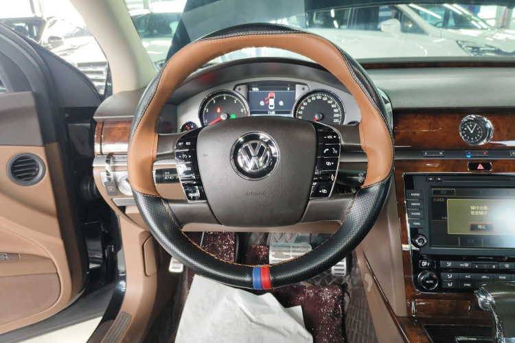 Volkswagen Pheaton 2016 imagen de coche #15