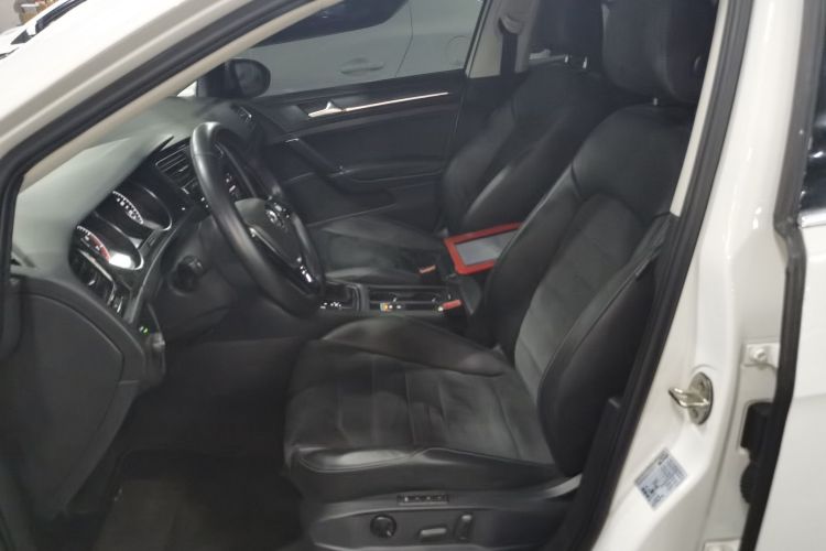 Volkswagen Golf 2019 #15 Volkswagen Golf 2019 car image #15
