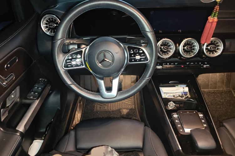 Mercedes-Benz EQB Class 2022 car image #15