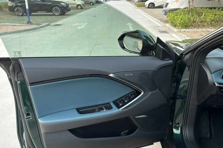 MG 7 2024 car image #15