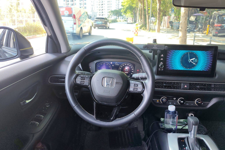 Honda HR-V 2023 #15 Honda HR-V 2023 car image #15