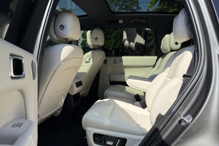 Li L8 2024 изображение автомобиля #15