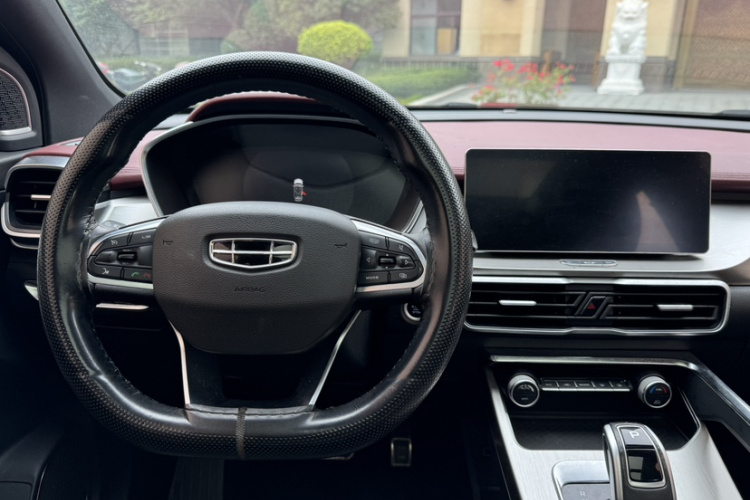 GEELY Coolray 2021 car image #15